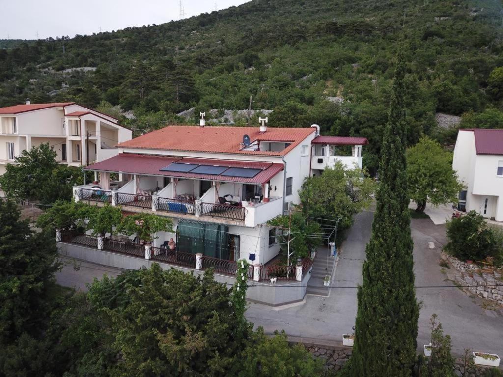 Mali Delfin Apartment Sveti Juraj Exterior photo
