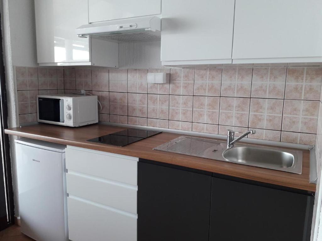 Mali Delfin Apartment Sveti Juraj Exterior photo