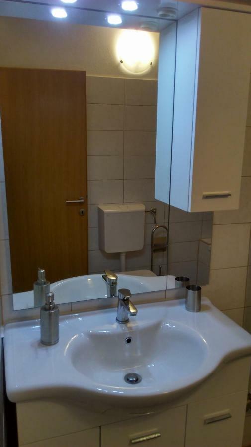 Mali Delfin Apartment Sveti Juraj Exterior photo