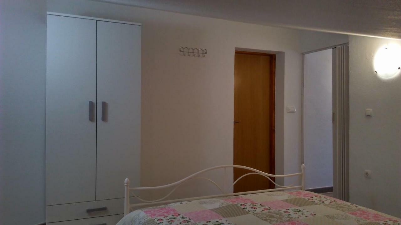 Mali Delfin Apartment Sveti Juraj Exterior photo